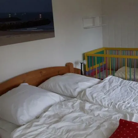 Ferienhaus-fuer-die-grossfamilie-oder-gruppenhaus-auf-dem-ferien-und-bauernhof-nielson-in-inselmitte Dom wakacyjny Bisdorf