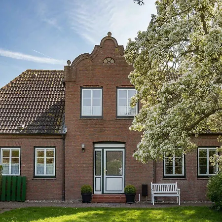Holiday home Ferienhaus-fuer-die-grossfamilie-oder-gruppenhaus-auf-dem-ferien-und-bauernhof-nielson-in-inselmitte *
