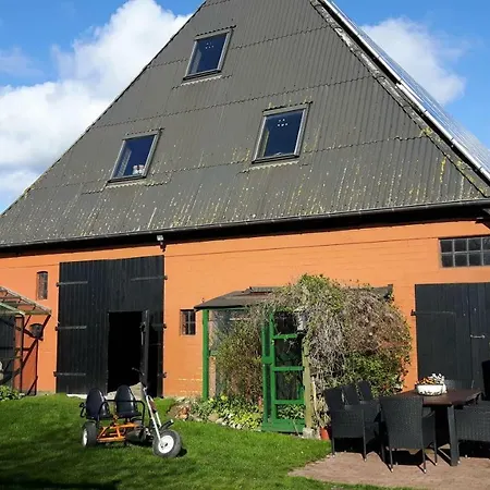 Holiday home Ferienhaus-fuer-die-grossfamilie-oder-gruppenhaus-auf-dem-ferien-und-bauernhof-nielson-in-inselmitte