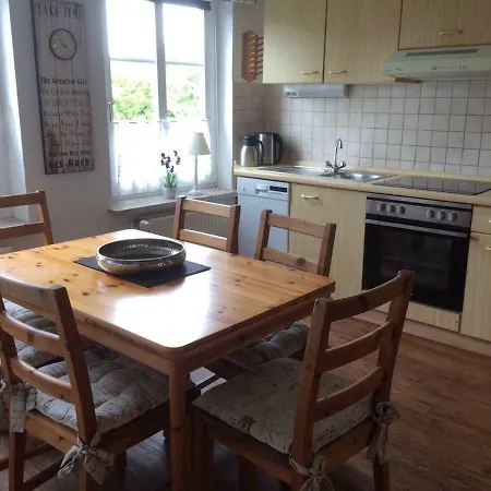 Ferienhaus-fuer-die-grossfamilie-oder-gruppenhaus-auf-dem-ferien-und-bauernhof-nielson-in-inselmitte *